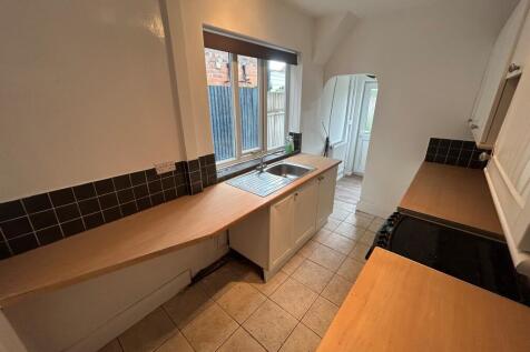 Anglesey Road, Staffordshire, Burton upon Trent, DE14 photo 4