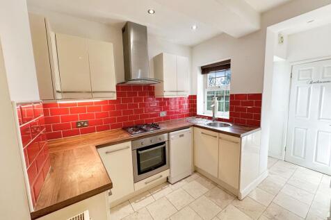 Newtown Road, Denham, Uxbridge, Buckinghamshire, UB9 photo 3