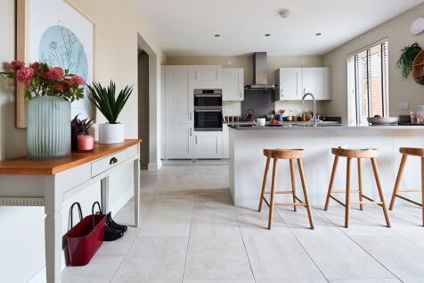 Sociable open plan kitchen, diner with breakfast bar