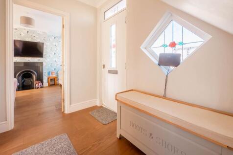 Rayleigh, SS6 - property photo