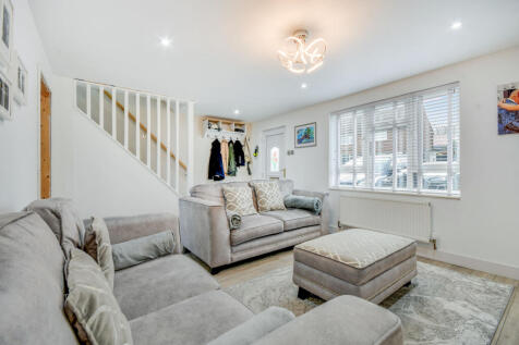Chelmsford, CM2 - property photo