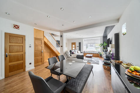 1376244-15-690b2b...