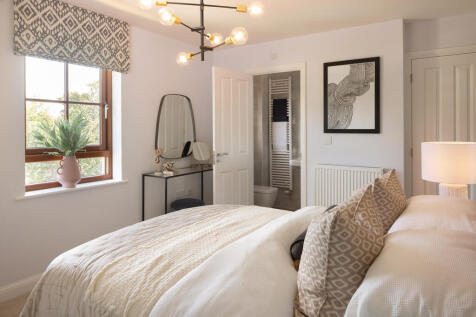 Main double bedroom in the alder with en suite