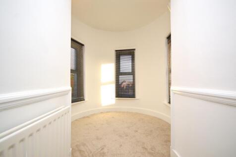 Southbourne  Close to Beach photo 4