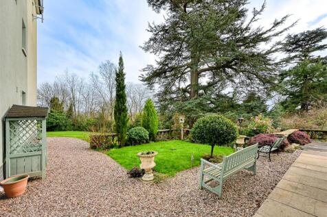 15 Wightwick Court-4.jpg