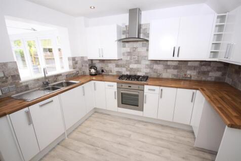 Berber Close, Whiteley, Fareham photo 3