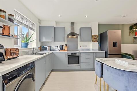 Kitchen_2.jpeg
