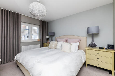 3 Longhurst Drive...