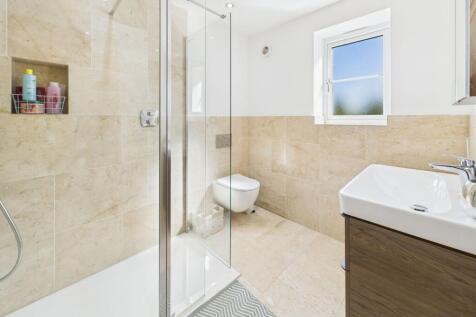 En-suite to bedroom two