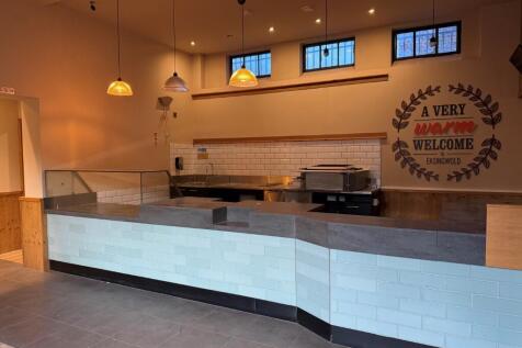 Retail Property (high street) to rent Image 4