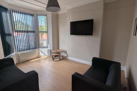 4 Bed - Claremont Road, Wavertree, L15 photo 4
