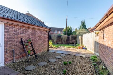Brean Down Ave, Henleaze Side Garden.jpg