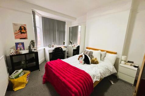 Harlaxton Drive, Nottingham, Nottinghamshire, NG7 photo 2
