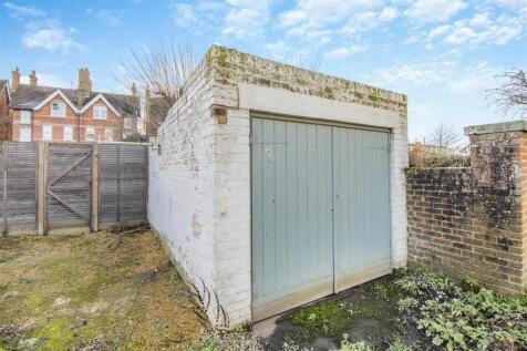 8630705-exterior14.jpg