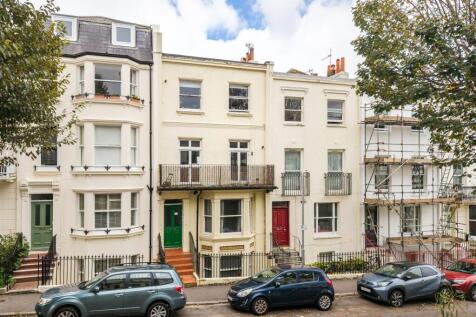 Flat 3, 16 Sillwood Road_1.jpg