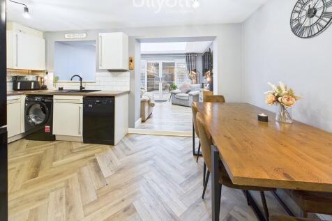 Kitchen / Dining ...