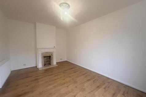 Mottisfont Road, London photo 4