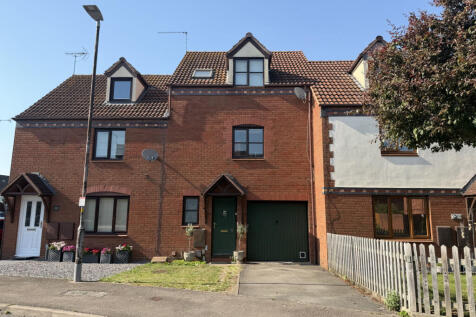 3 bedroom Terraced for sale