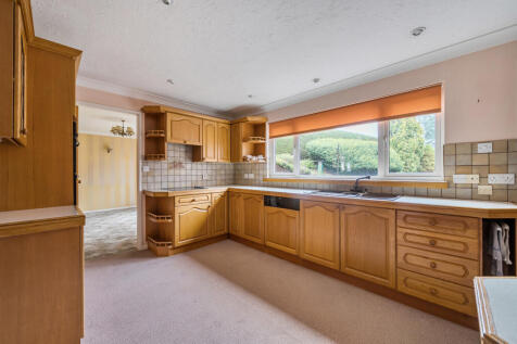 1392808-18-694022...