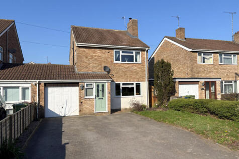 3 Bedroom Link Detached House for Sale