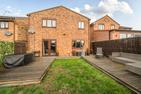 13728522690333e954769