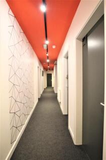 flat 3 corridor 2.JPG