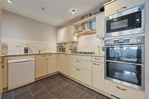 OC - Flat 2, Viceroy Court - Kitchen3 (1).jpg