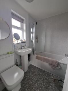 St. Ives Crescent, Grimsby, DN34 photo 4