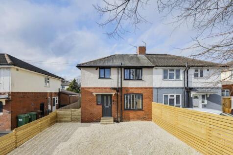 Leeds, LS18 - property photo