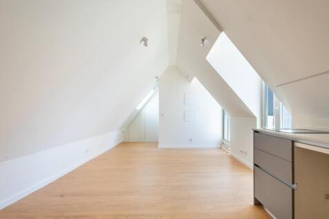 Contemporary Studio Apartment in the Heart of Lisb