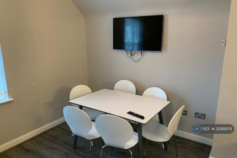 Burscough Street, Ormskirk, L39 photo 4