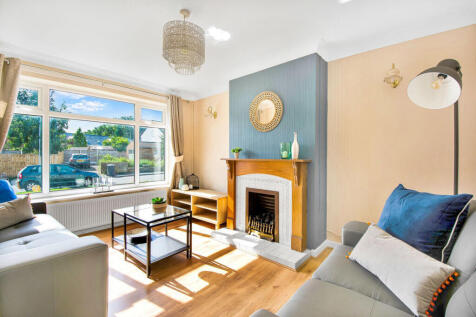 4 bed terraced house to rent Rattray Rd, London S