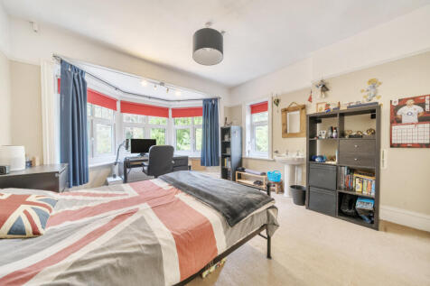 1364201-12-68e650...