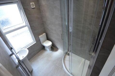 bathroom 2 wide