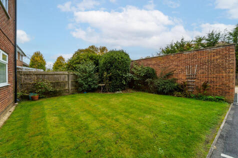 9 Frederick House...