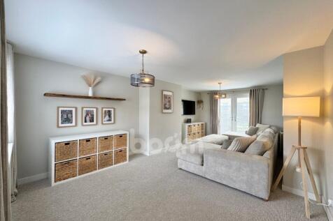 Ladeside Court, Kilbirnie lounge shot