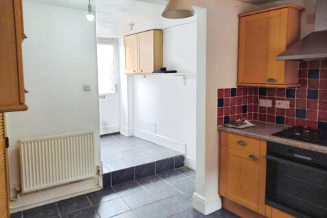 3 Bedroom Mid Terrace Character Cottage