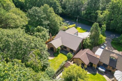 Birchley Heath Road, Birchley Heath