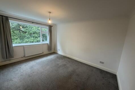 Oak Court, Woolaston Avenue, Cyncoed, Cardiff photo 5