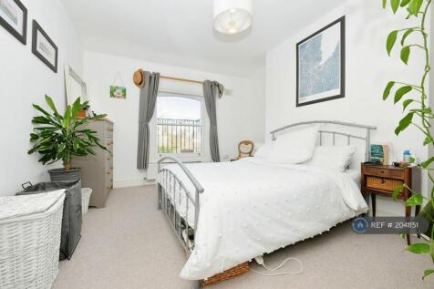 Main Bedroom (1)