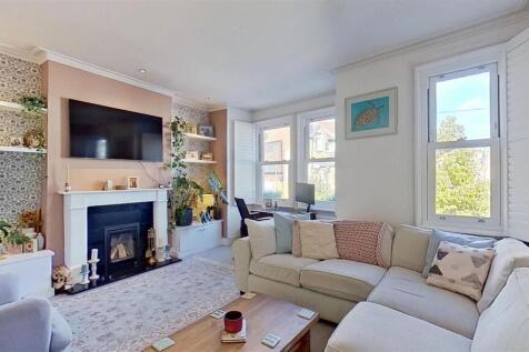 Aslett-Street-Earlsfield-SW18-10042026_134853.jpg