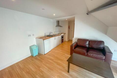 Apt 30 The Courtyard-1.jpg