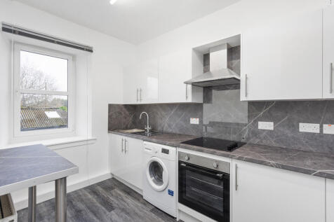 67c Grahams Road ...