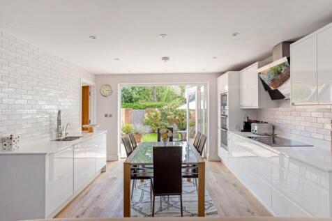 4 Cromwell Garden...