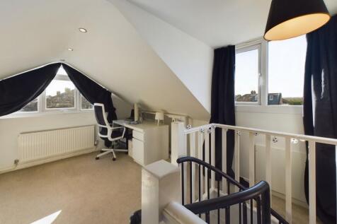 CAM02854G0-PR0318...