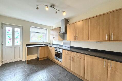 Rothesay Close, St Helens photo 3