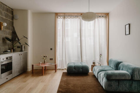 265909 - Stoke Newington High Street_Re-edits_H...