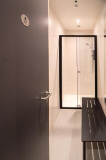 1 King Street - shower facilities