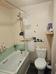 Bathroom - 45 Sorrel.jpg