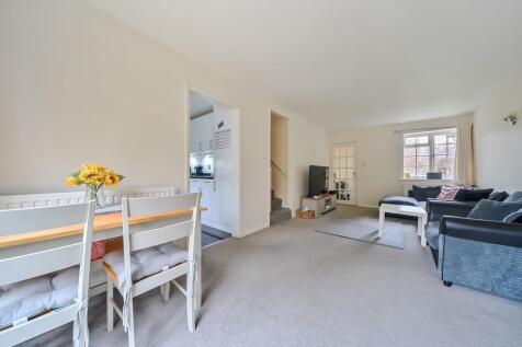 Sitting / Dining Room